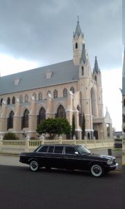 Boda-en-Iglesia-de-San-Rafael-de-Heredia.-CENTRAL-AMERICA-LIMOUSINE-RIDES.-3-300x180.jpg