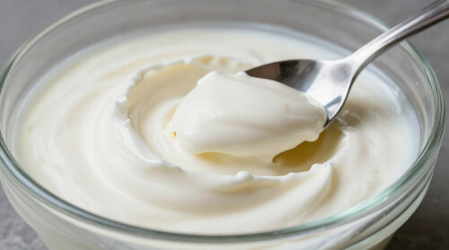 kalinbaza-pocemu-greceskij-jogurt-doroze-1.jpg